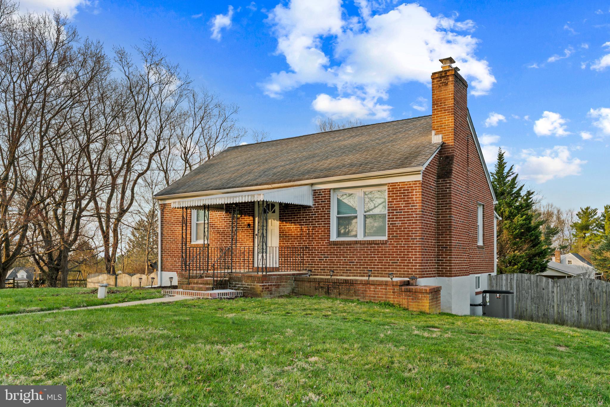 4400 Bartholow Road Sykesville, MD 21784 - Photo 4 of 45 all brick home