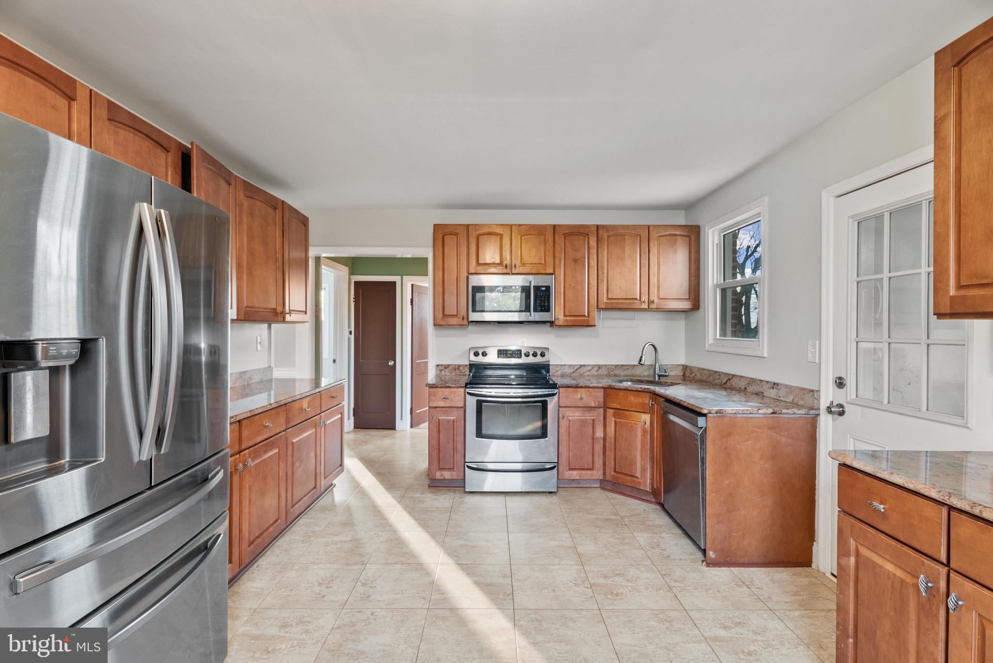 4400 Bartholow Road Sykesville, MD 21784 - Photo 6 of 45 expansive kitchen