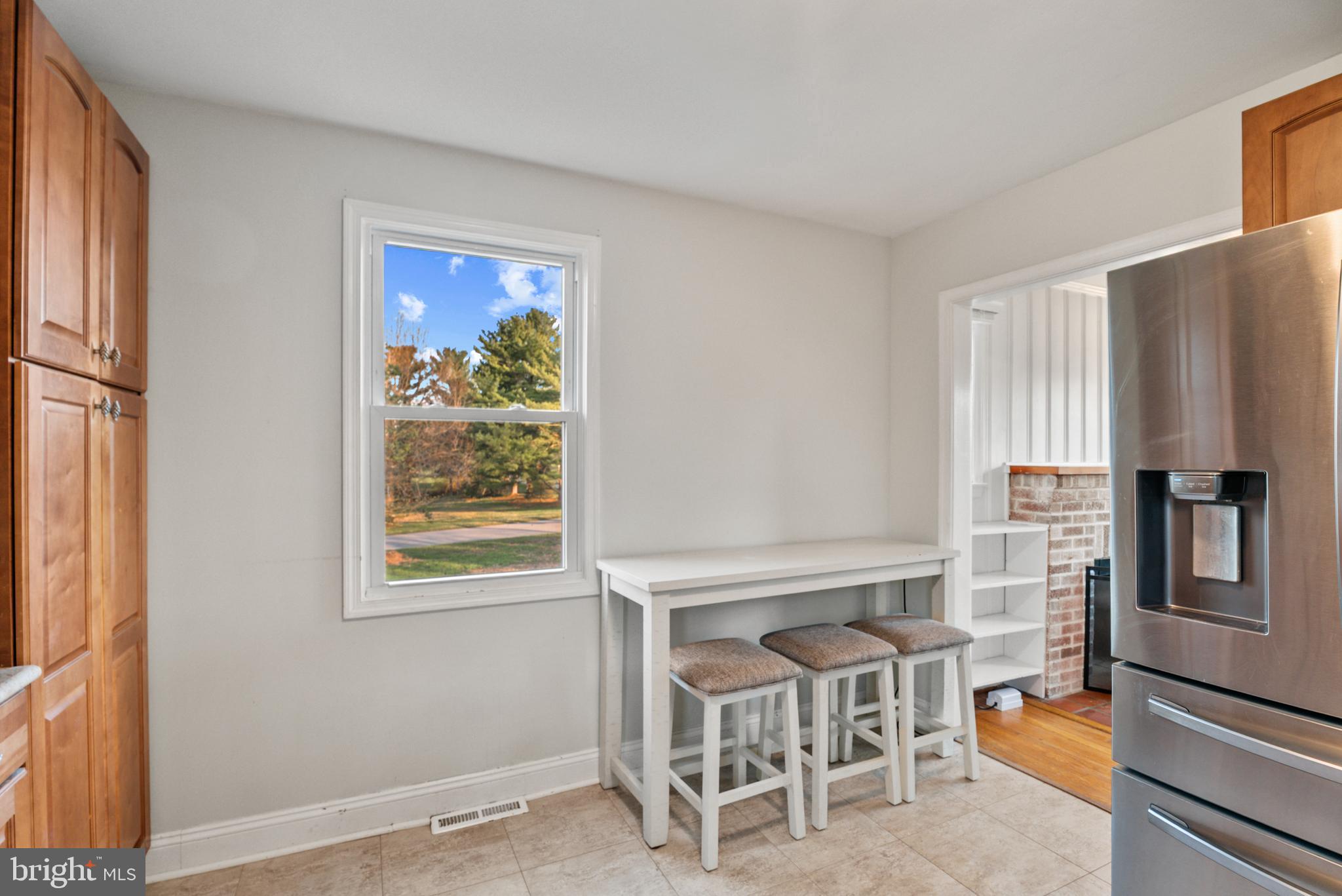 4400 Bartholow Road Sykesville, MD 21784 - Photo 9 of 45 room for a table