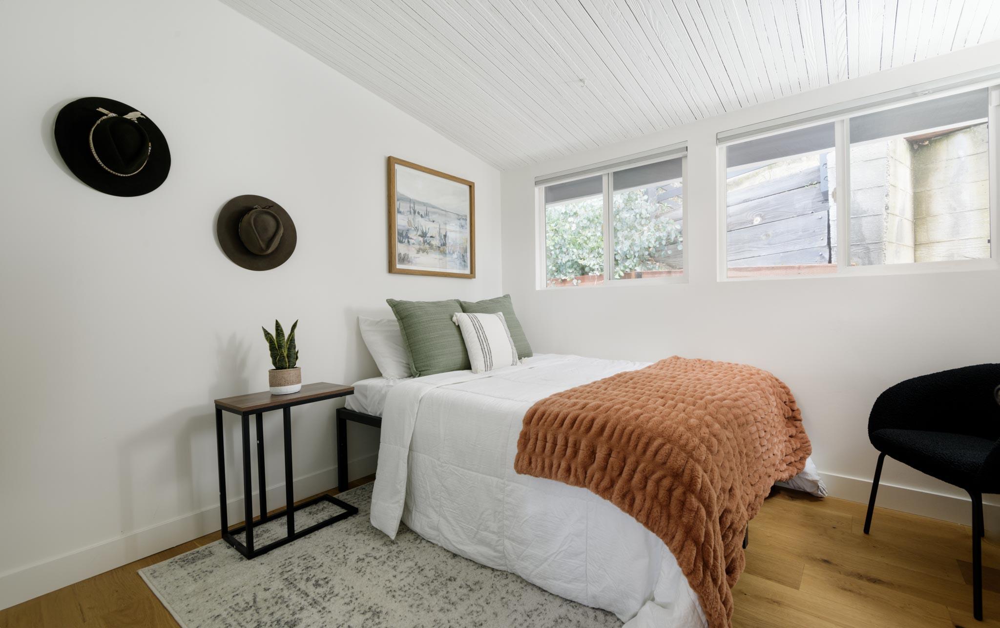 3375 Coldwater Canyon Avenue Studio City, CA 91604 - Photo 12 of 30 Second bedroom