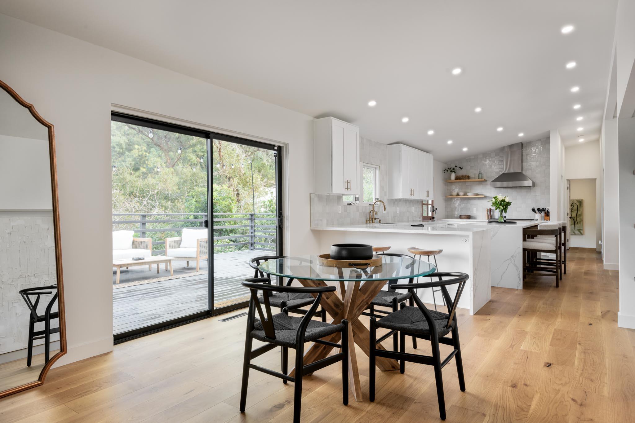 3375 Coldwater Canyon Avenue Studio City, CA 91604 - Photo 4 of 30 Dining room