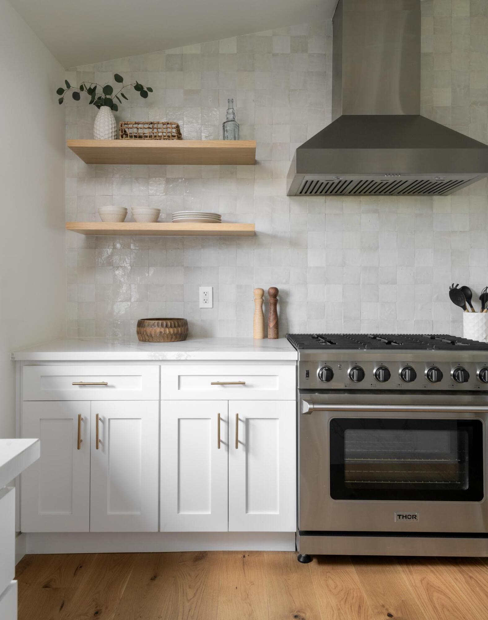 3375 Coldwater Canyon Avenue Studio City, CA 91604 - Photo 8 of 30 Kitchen