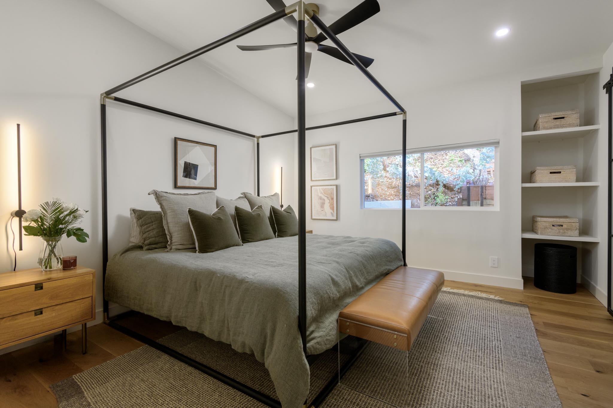 3375 Coldwater Canyon Avenue Studio City, CA 91604 - Photo 9 of 30 Primary bedroom