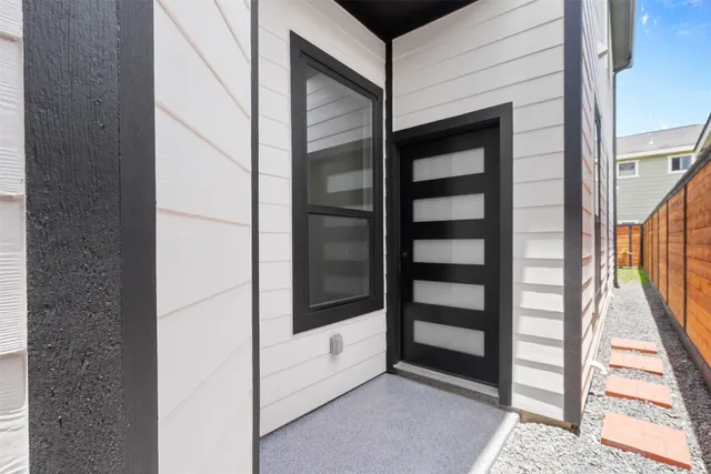 $389,900 | 6611 Avenue O, Houston, TX 77011