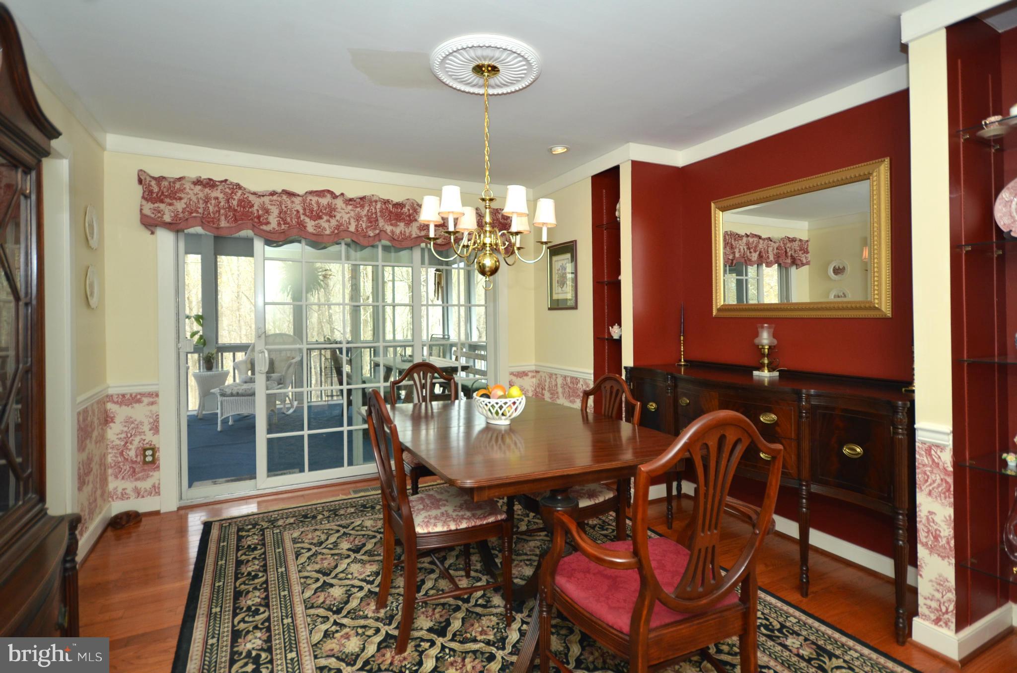 14045 Sunnybrook Road Phoenix, MD 21131 - Photo 6 of 27 a dining room with furniture and window