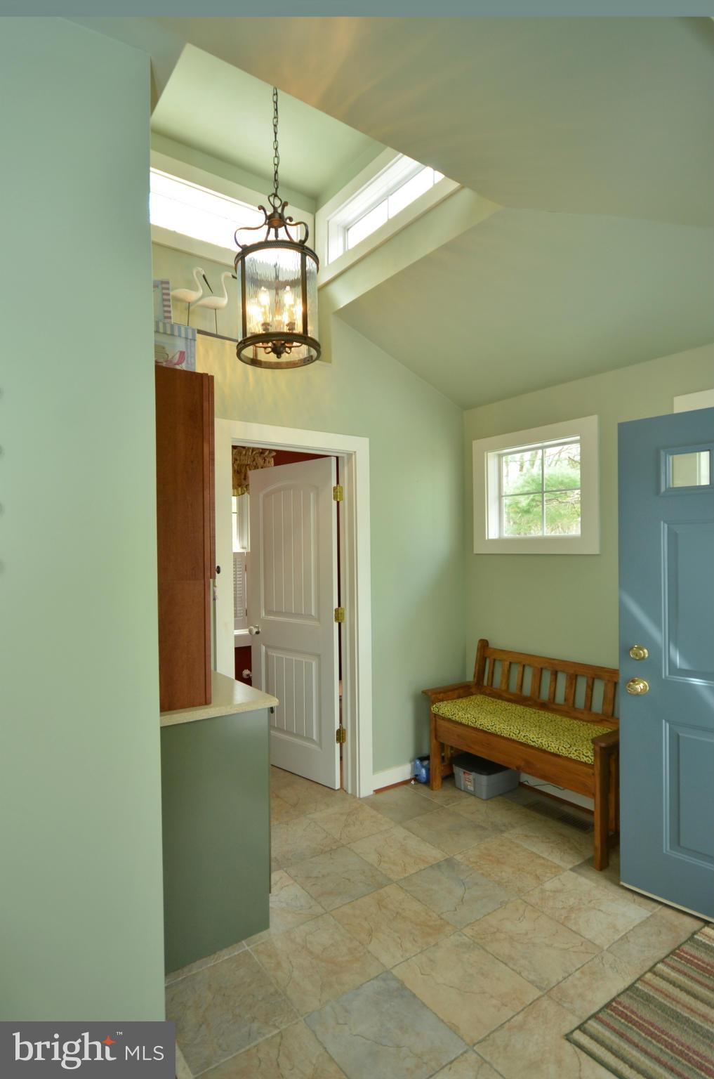 14045 Sunnybrook Road Phoenix, MD 21131 - Photo 7 of 27 a view of hall way with furniture