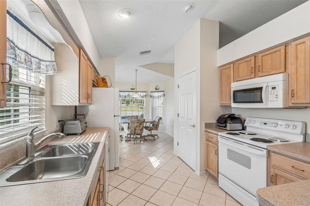 11630 Wheatfield Loop Hudson, FL 34667 - Photo 12 of 64