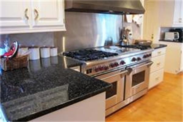 11 Old Colony Road Worcester, MA 01609 - Photo 12 of 29 Gallery Image 12