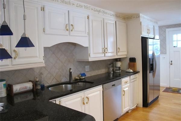 11 Old Colony Road Worcester, MA 01609 - Photo 9 of 29 Gallery Image 9