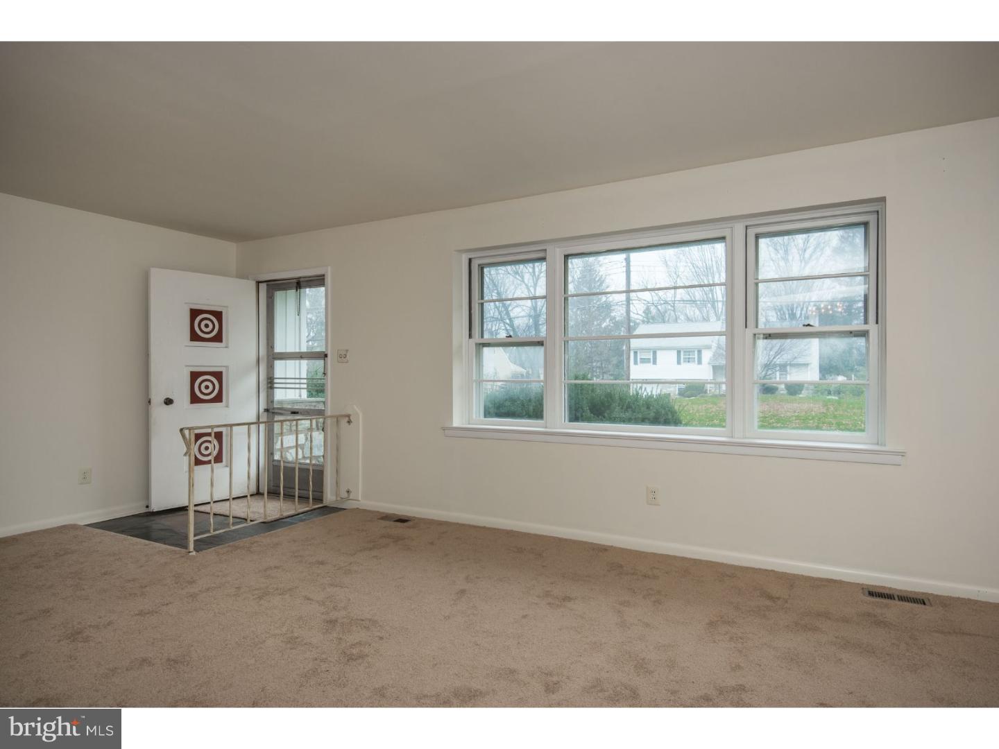 1245 Hoffman Road Ambler, PA 19002 - Photo 3 of 23 Living Room