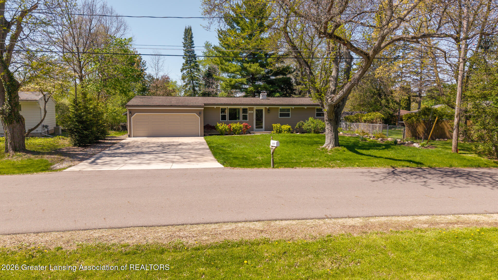 1317 Buckingham Road Haslett, MI 48840 - Photo 40 of 47 1317_Buckingham_TOM-33