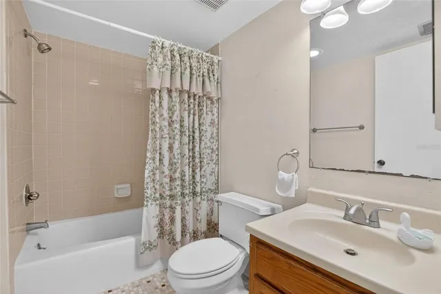 $350,000 | 813 Bahia Del Sol Drive, Unit 34, Ruskin, FL 33570