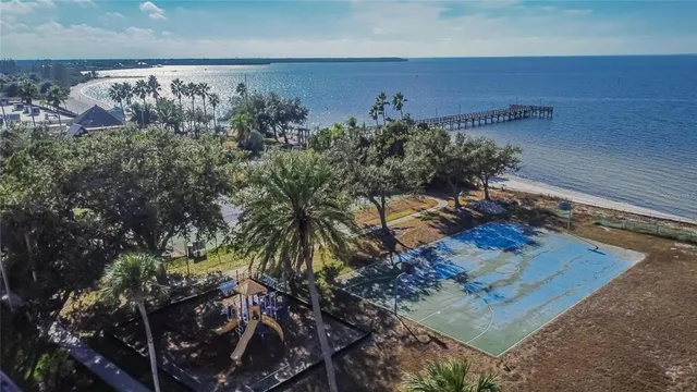 $350,000 | 813 Bahia Del Sol Drive, Unit 34, Ruskin, FL 33570