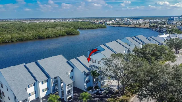 $350,000 | 813 Bahia Del Sol Drive, Unit 34, Ruskin, FL 33570