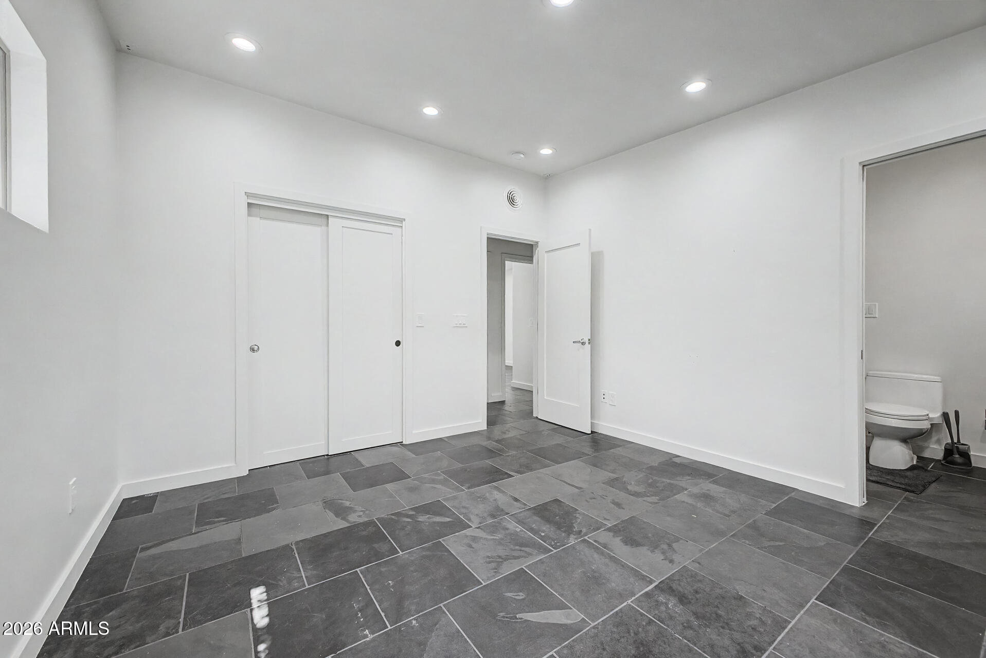 2126 South La Rosa Drive Tempe, AZ 85282 - Photo 12 of 30 Primary Bedroom