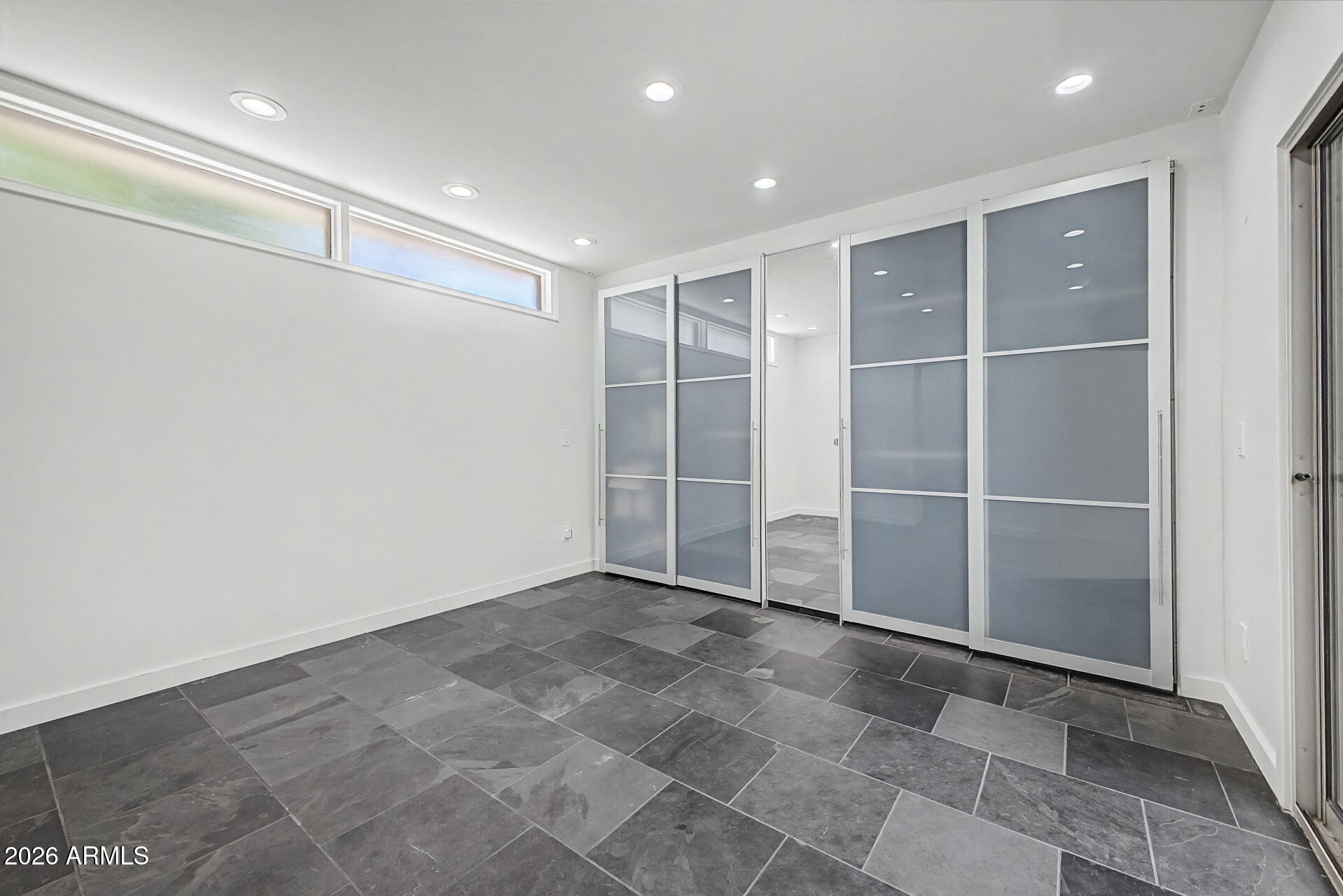 2126 South La Rosa Drive Tempe, AZ 85282 - Photo 17 of 30 Bedroom #3 - Split Room