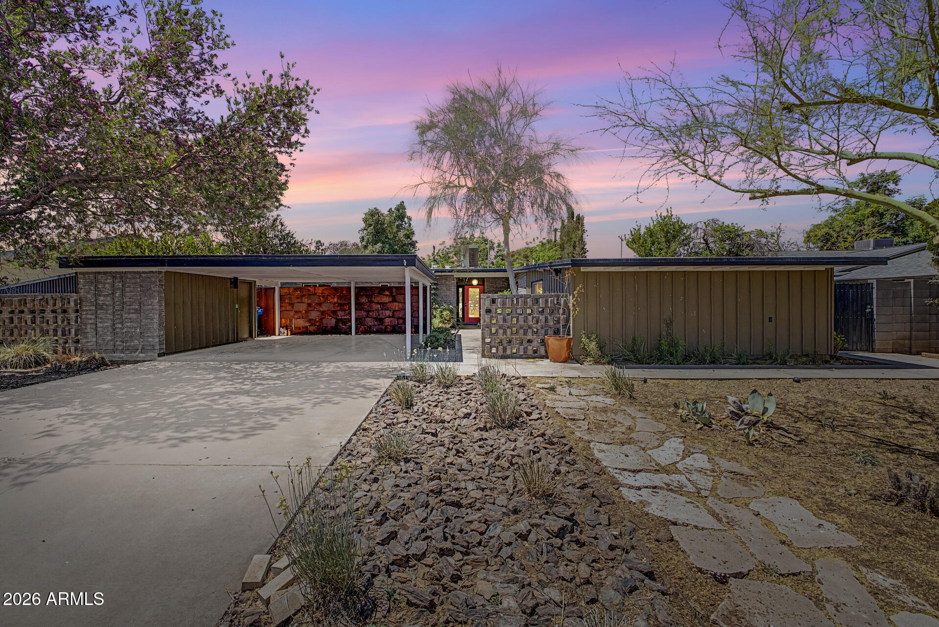 2126 South La Rosa Drive Tempe, AZ 85282 - Photo 2 of 30 Front of Home