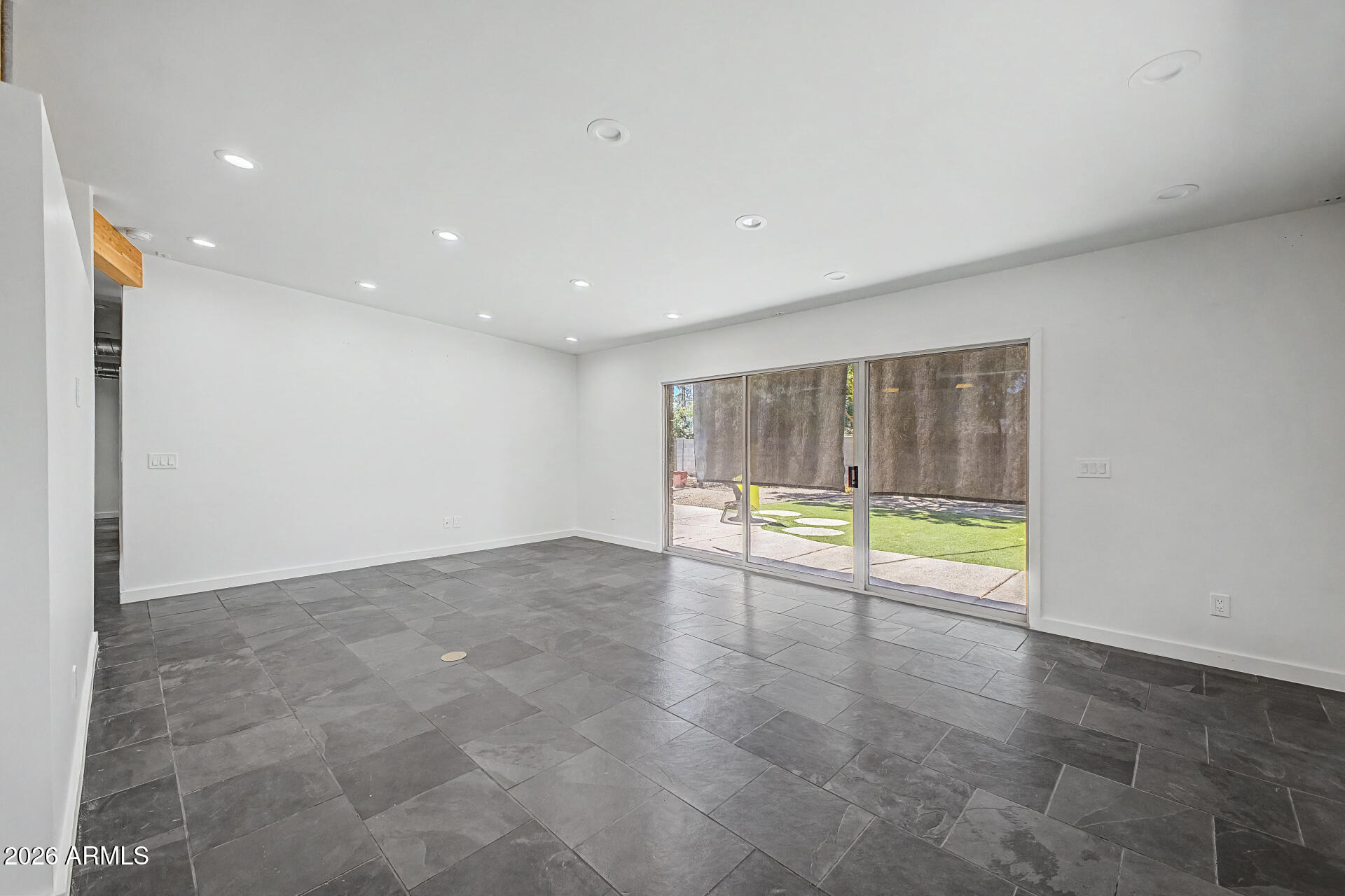 2126 South La Rosa Drive Tempe, AZ 85282 - Photo 3 of 30 Living Area