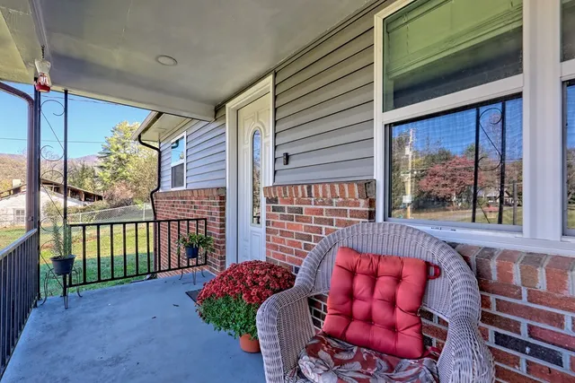 $230,000 | 60 Tarrent Street, Andrews, NC 28901