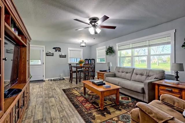 $230,000 | 60 Tarrent Street, Andrews, NC 28901