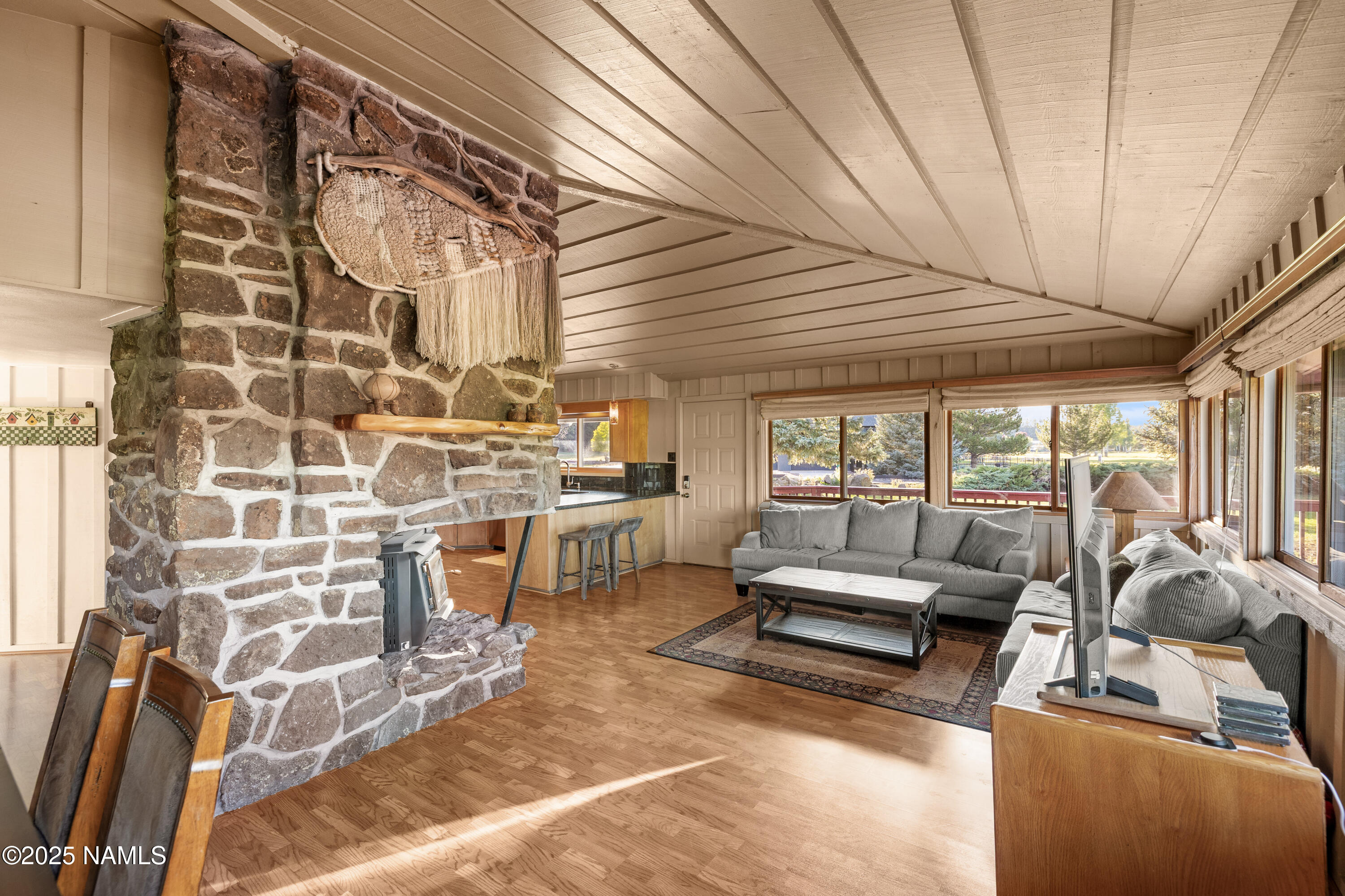 420 East Navajo Road Munds Park, AZ 86017 - Photo 23 of 55 warm feel