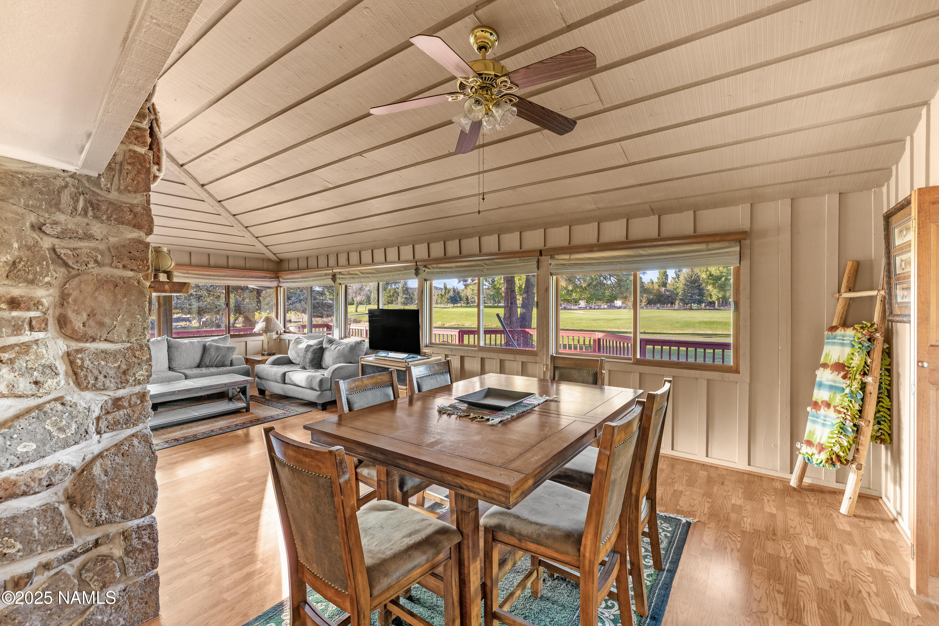 420 East Navajo Road Munds Park, AZ 86017 - Photo 26 of 55 Dining-living combo