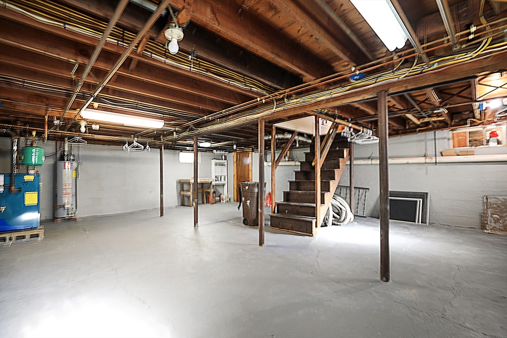 592 Common Street Walpole, MA 02081 - Photo 10 of 11 Gallery Image 10