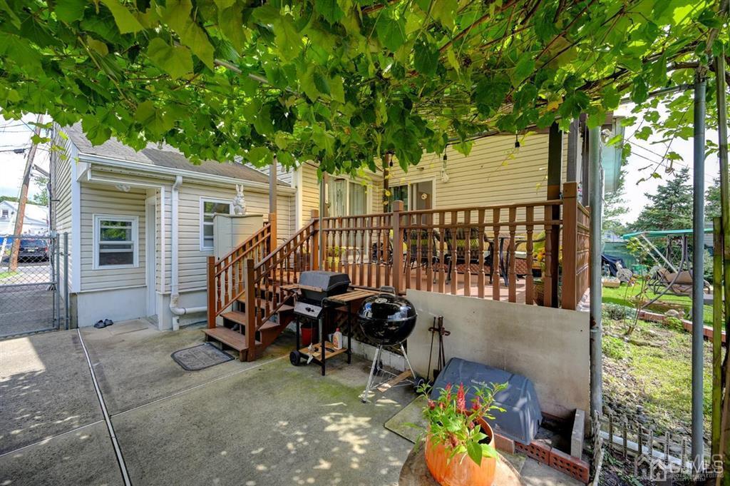 414 Inwood Road Linden, NJ 07036 - Photo 27 of 33 a view of a balcony with chairs