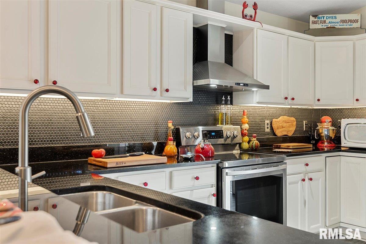 2904 Tanner Road Springfield, IL 62702 - Photo 18 of 48