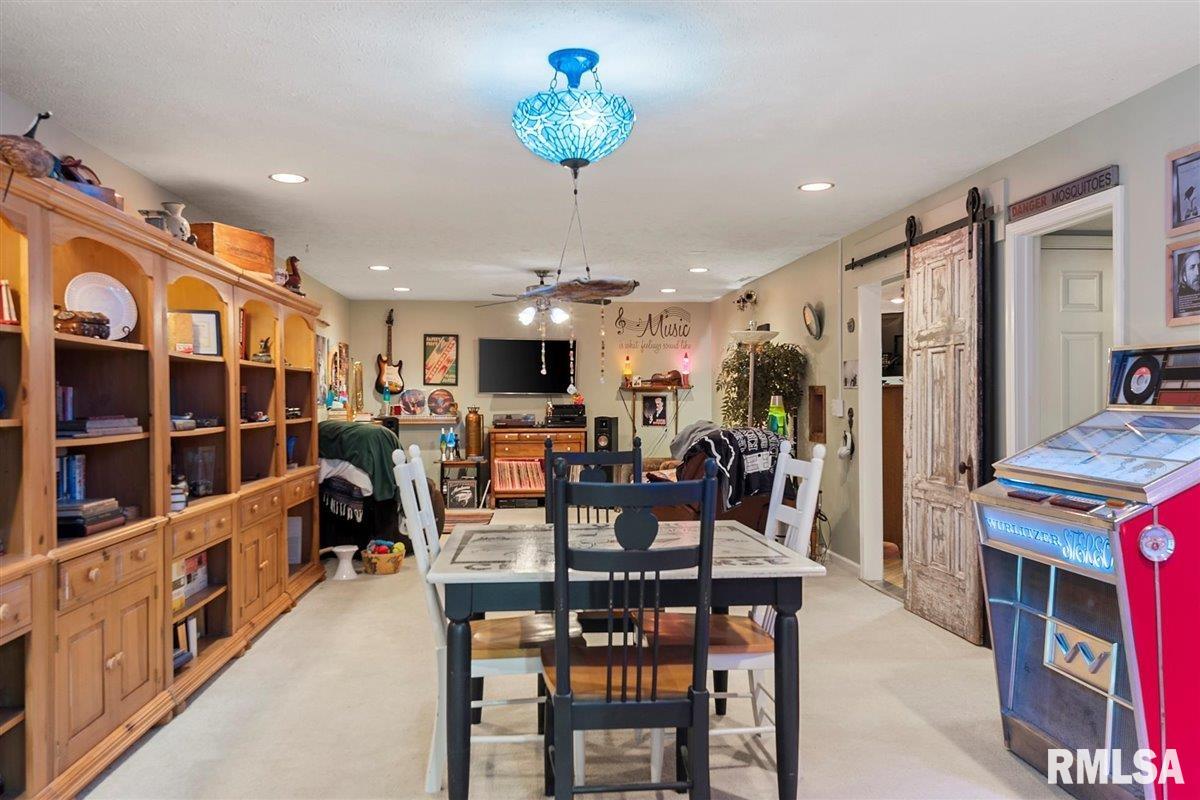 2904 Tanner Road Springfield, IL 62702 - Photo 28 of 48