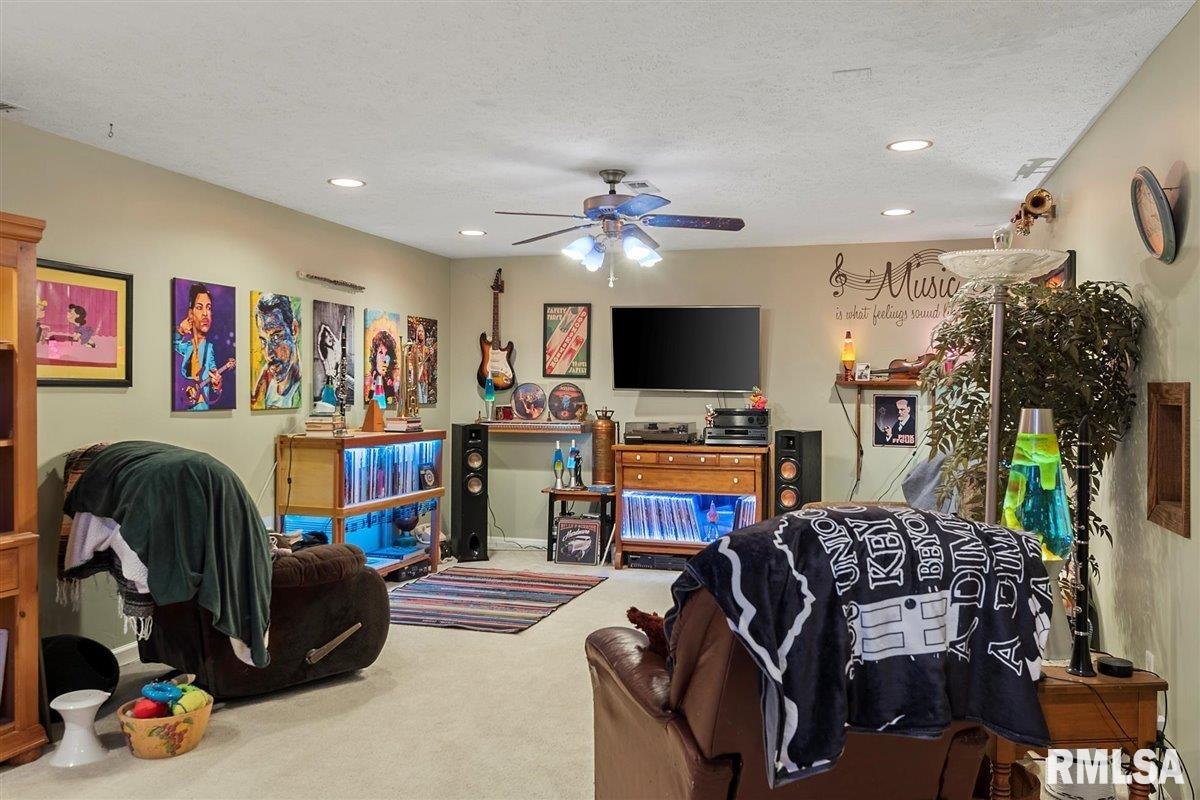 2904 Tanner Road Springfield, IL 62702 - Photo 30 of 48