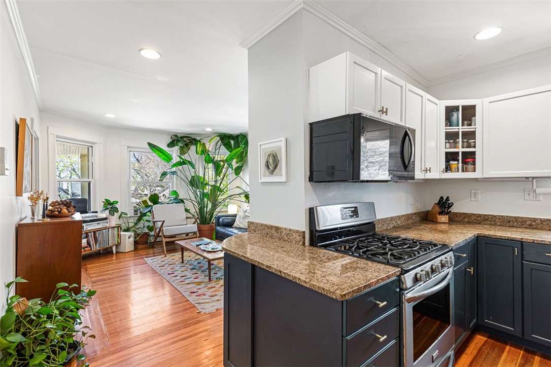 35 Exeter Street, Unit 3 Providence, RI 02906 - Photo 9 of 37 Gallery Image 9