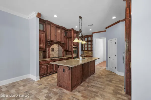 $699,900 | 151 Lakeshire Parkway, Canton, MS 39046