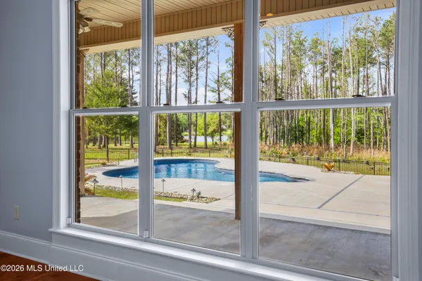 $699,900 | 151 Lakeshire Parkway, Canton, MS 39046