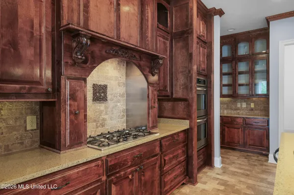 $699,900 | 151 Lakeshire Parkway, Canton, MS 39046