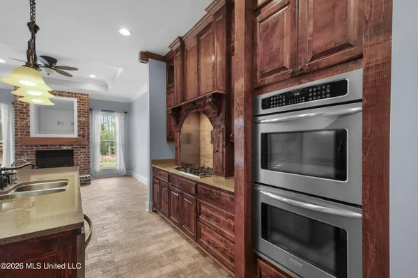 $699,900 | 151 Lakeshire Parkway, Canton, MS 39046