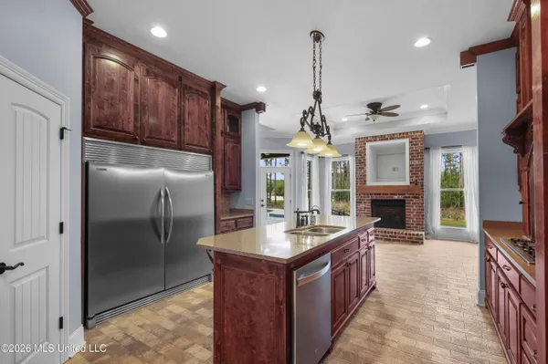 $699,900 | 151 Lakeshire Parkway, Canton, MS 39046