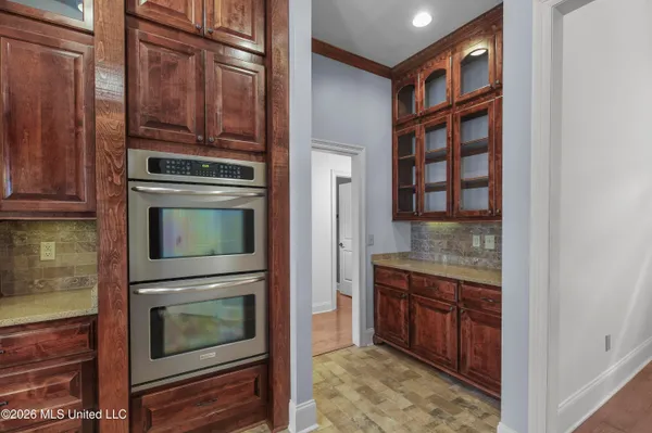 $699,900 | 151 Lakeshire Parkway, Canton, MS 39046