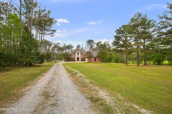 $699,900 | 151 Lakeshire Parkway, Canton, MS 39046