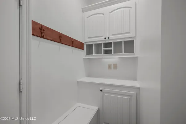 $699,900 | 151 Lakeshire Parkway, Canton, MS 39046