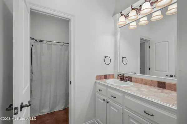 $699,900 | 151 Lakeshire Parkway, Canton, MS 39046