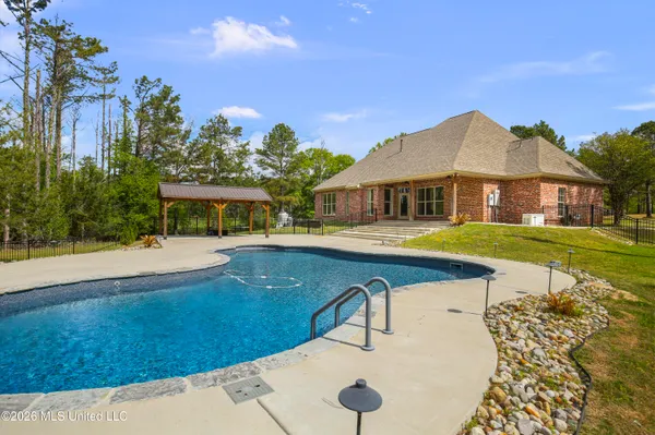 $699,900 | 151 Lakeshire Parkway, Canton, MS 39046
