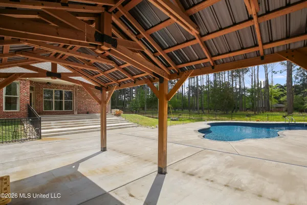 $699,900 | 151 Lakeshire Parkway, Canton, MS 39046