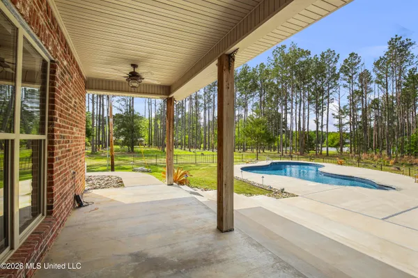 $699,900 | 151 Lakeshire Parkway, Canton, MS 39046