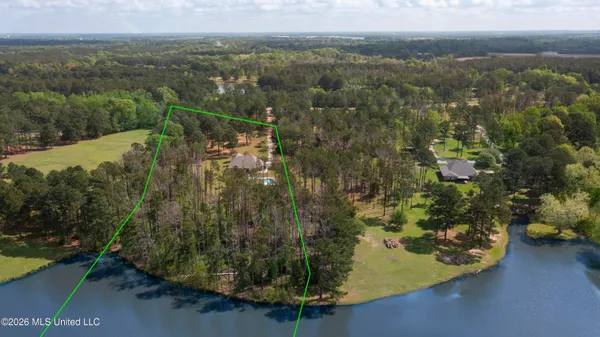 $699,900 | 151 Lakeshire Parkway, Canton, MS 39046