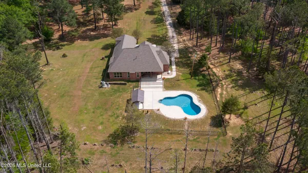 $699,900 | 151 Lakeshire Parkway, Canton, MS 39046