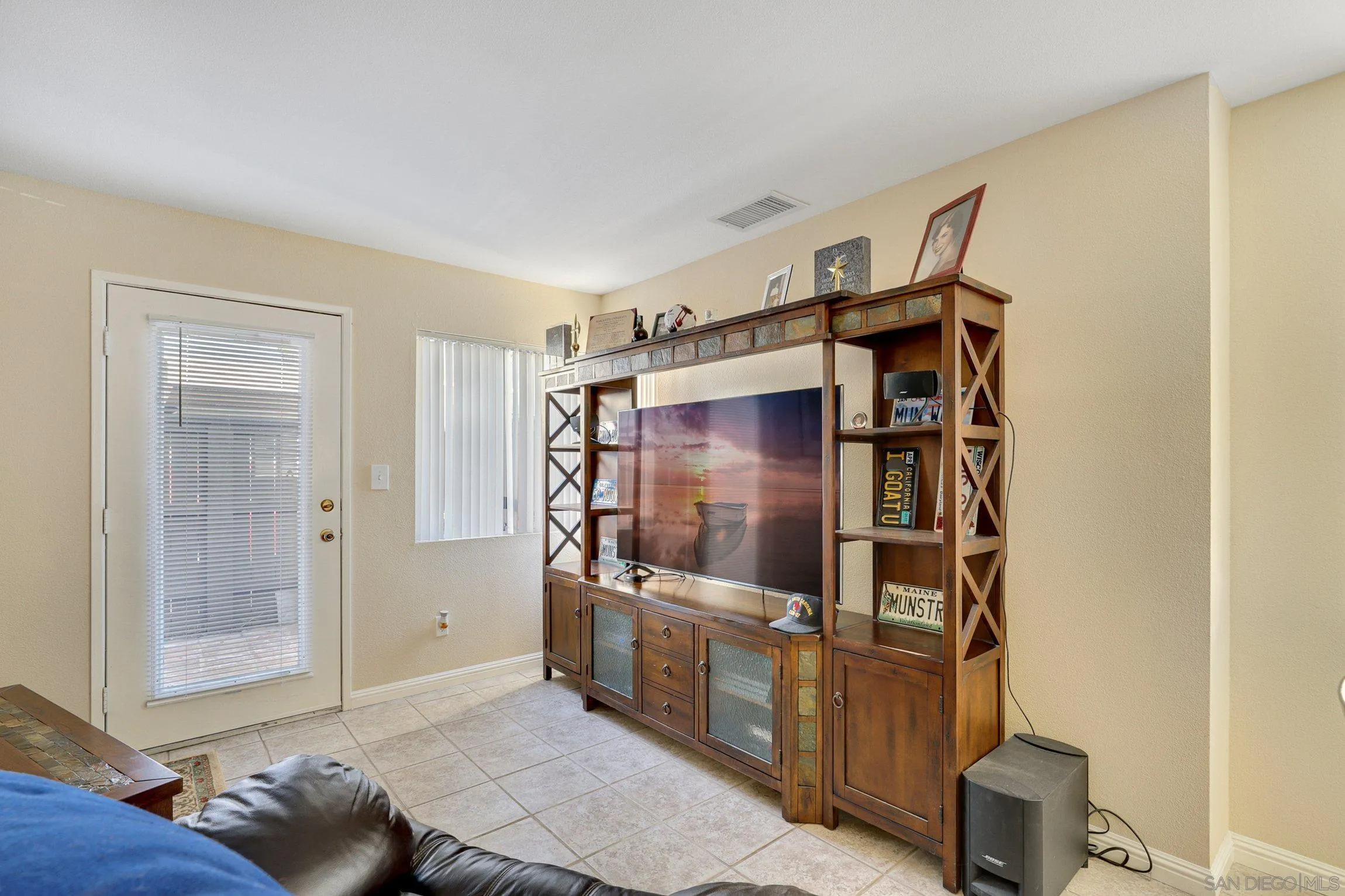2279 Kings View Circle Spring Valley, CA 91977 - Photo 4 of 20 Gallery Image 4