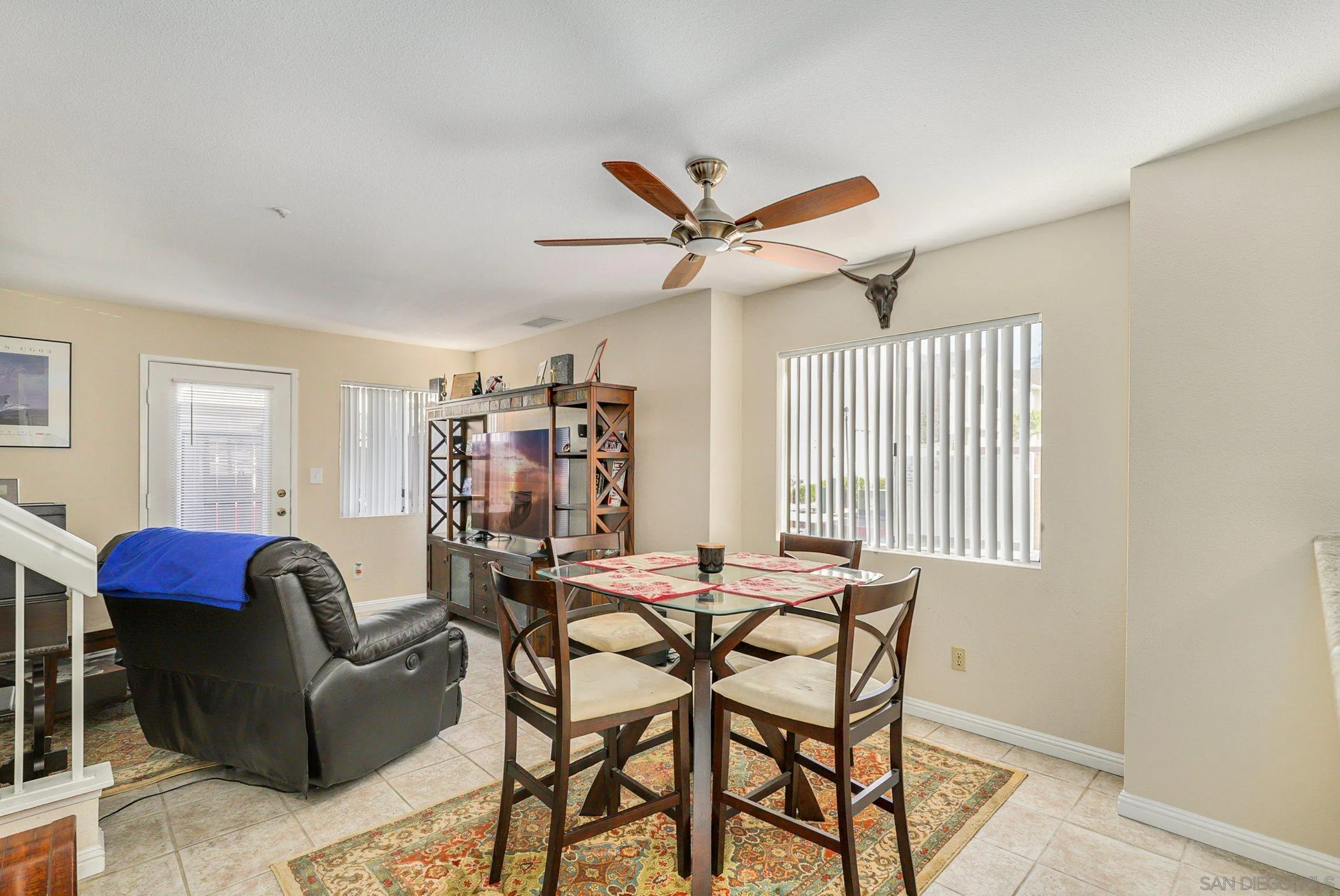 2279 Kings View Circle Spring Valley, CA 91977 - Photo 6 of 20 Gallery Image 6