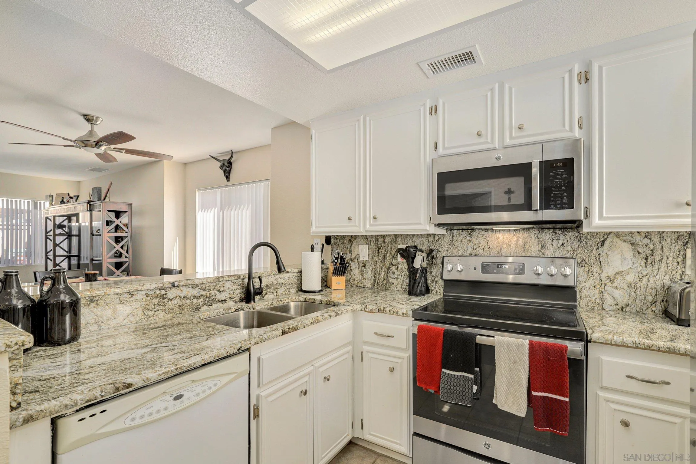 2279 Kings View Circle Spring Valley, CA 91977 - Photo 9 of 20 Gallery Image 9