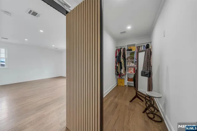 $999,900 | 416 Kingsland Avenue, Lyndhurst, NJ 07071